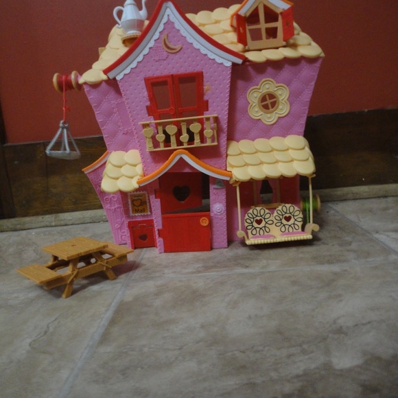 lalaloopsy house